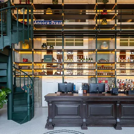 Hotel Axis Avenida 4*