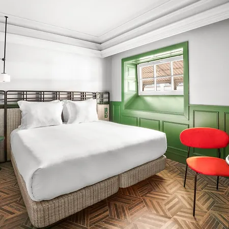 Axis Avenida Hotel
