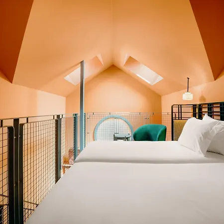 Axis Avenida Hotel